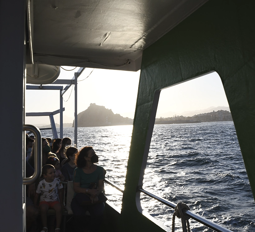 Paseo por la costa aguileña a bordo del Don Pancho